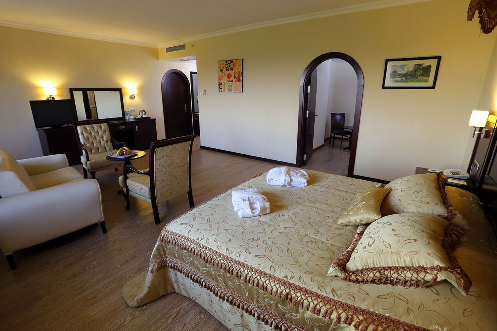Hotel Eser Diamond Hotel & Convention Center