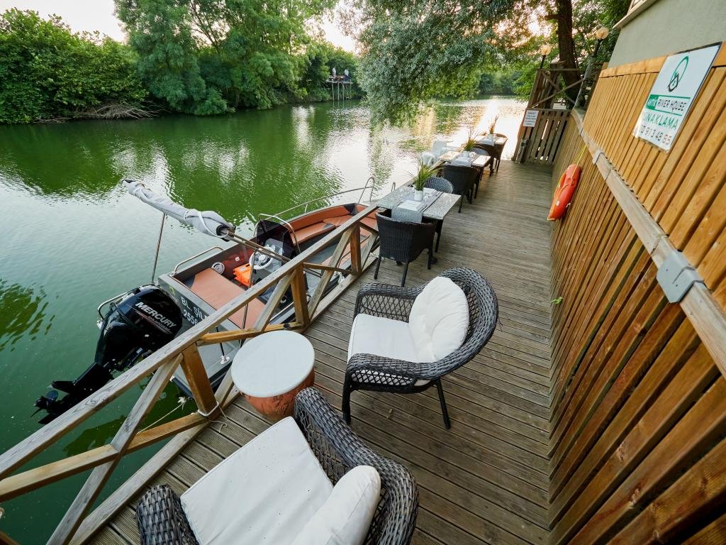 Antik River House