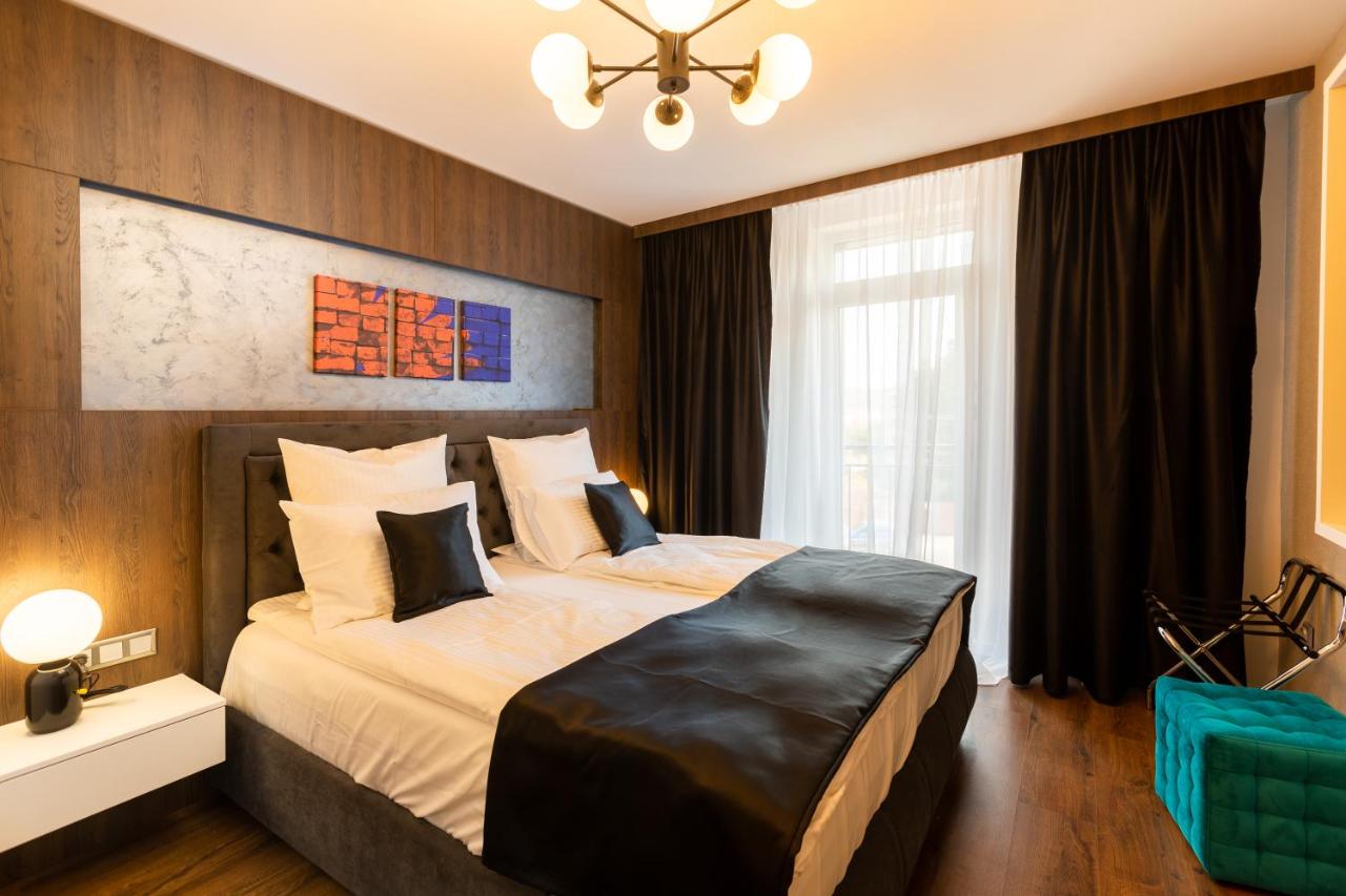 Bach Apartments