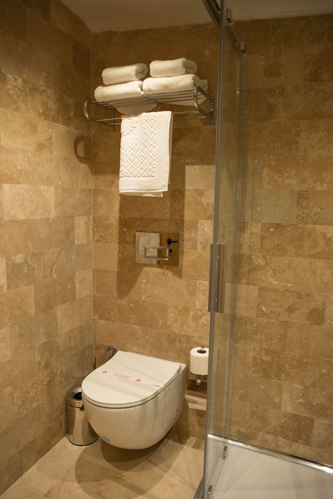 Villaqua Boutique Hotel
