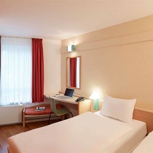 Hotel Ibis Hotel Koeln Centrum cazare Koln