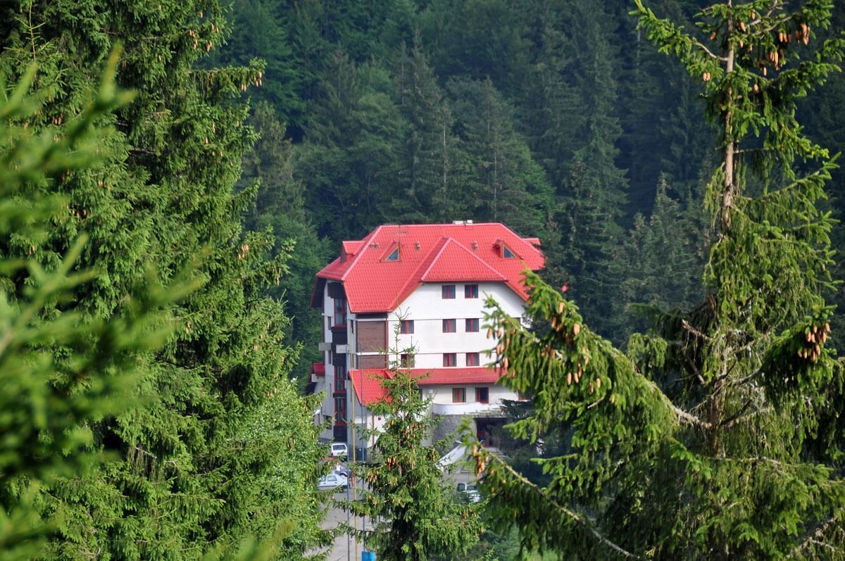 Complex Hotelier Cota O Mie