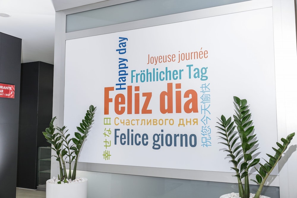 Happy Day Hotel