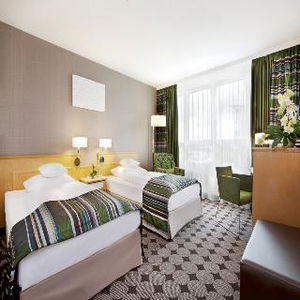 Hotel Mövenpick Hotel Nuernberg Airport cazare Nuremberg