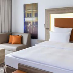 Hotel Novotel Nuernberg Centre Ville cazare Nuremberg