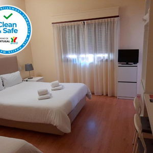 Hotel Metro Vilar Suites cazare Vila do Conde