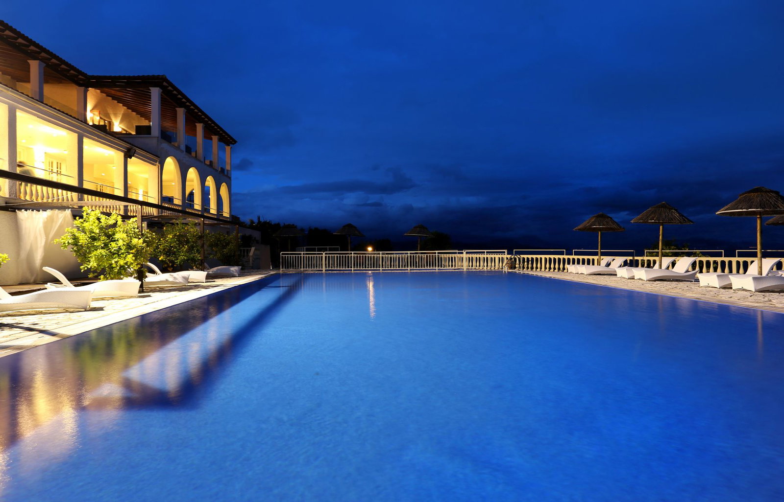 Pantokrator Hotel