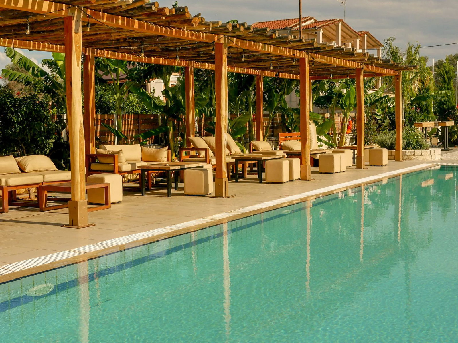 dal travel Ekati Mare Boutique Resort