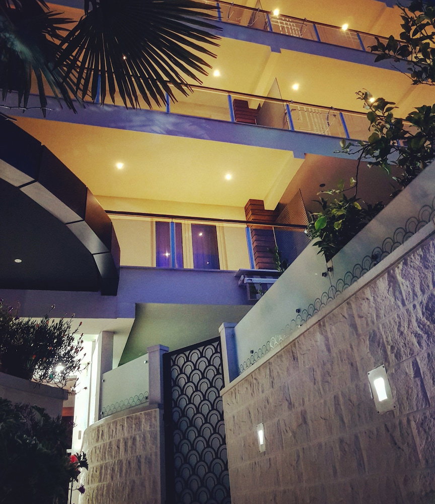 Villa M Palace