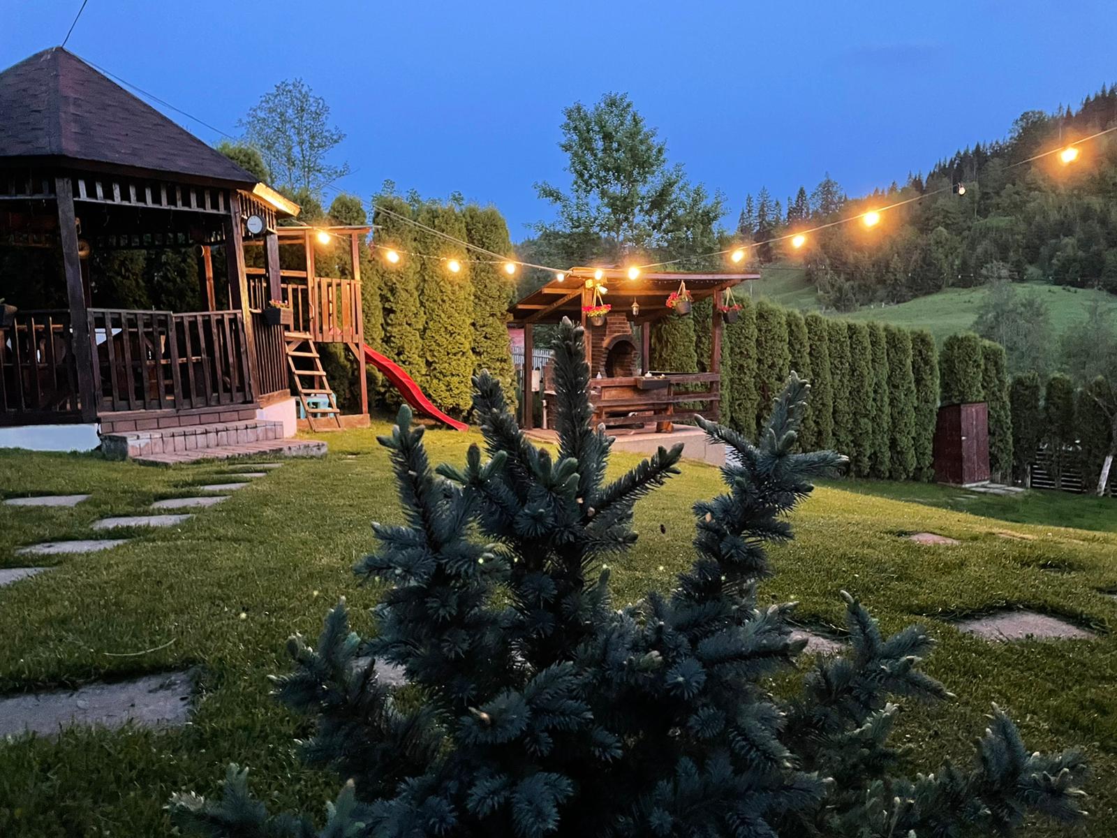 Cazare Colibita Casa Lipan