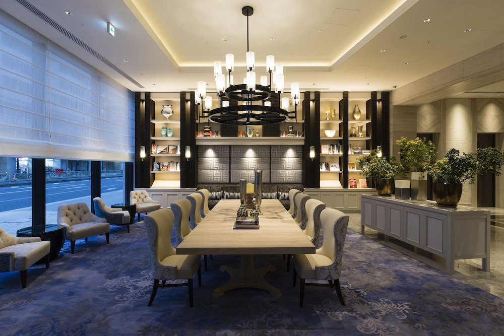 Premier Hotel Cabin President Osaka