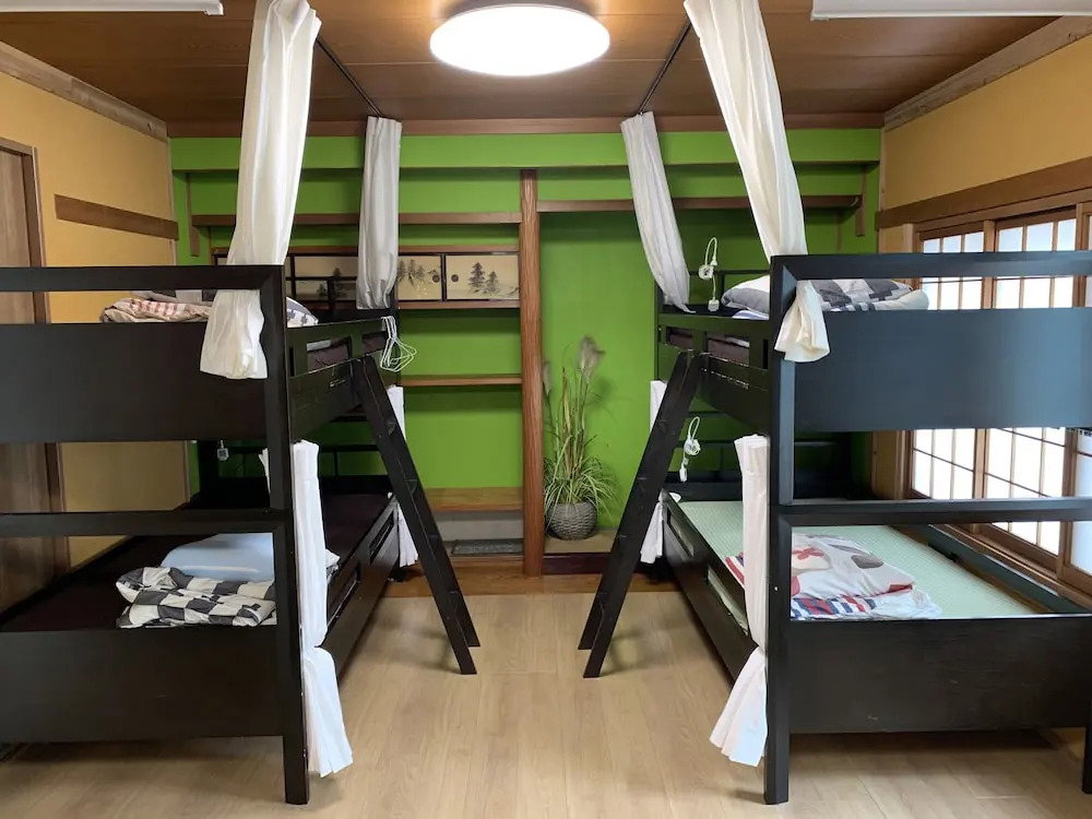 Hotel Maru House Hostel