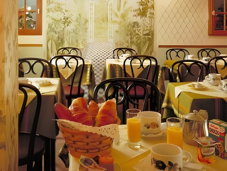 Royal Hotel