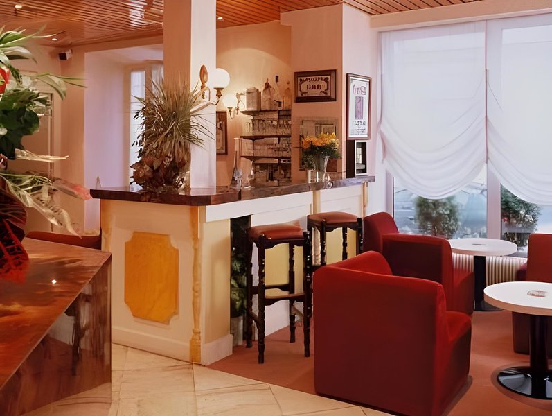 Royal Hotel