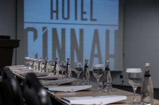 Hotel Cinnah