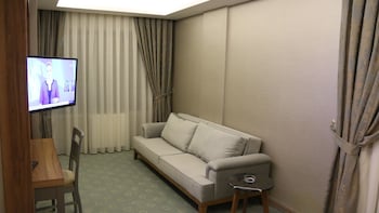 Enerji Hotel