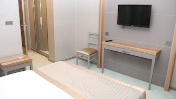Enerji Hotel