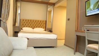 Enerji Hotel