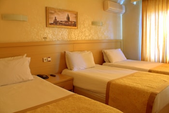 Royal Carine Hotel