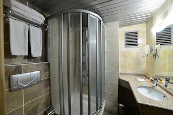 Royal Carine Hotel