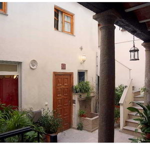 Hotel Las Golondrinas De La Alhambra cazare Granada