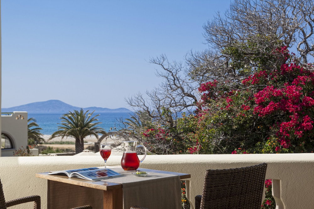Finikas Hotel