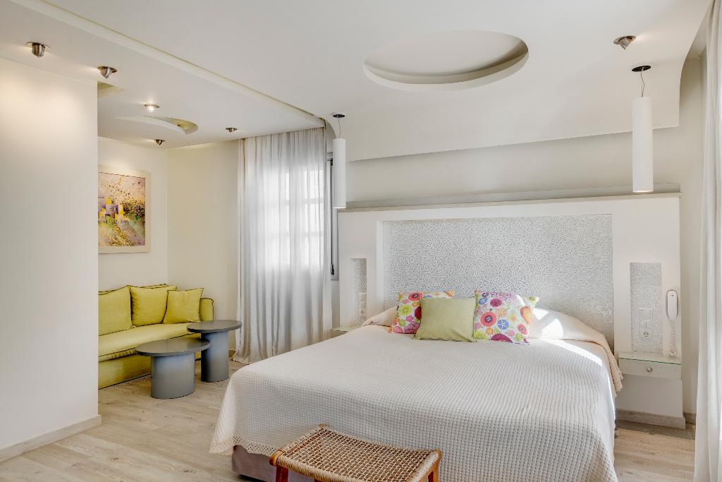 Kouros Art Hotel - Adults Only