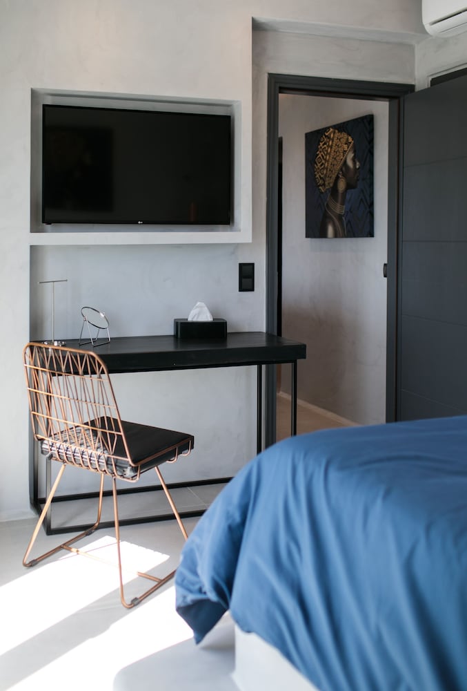 Hotel Iphimedeia Apartments & Suites