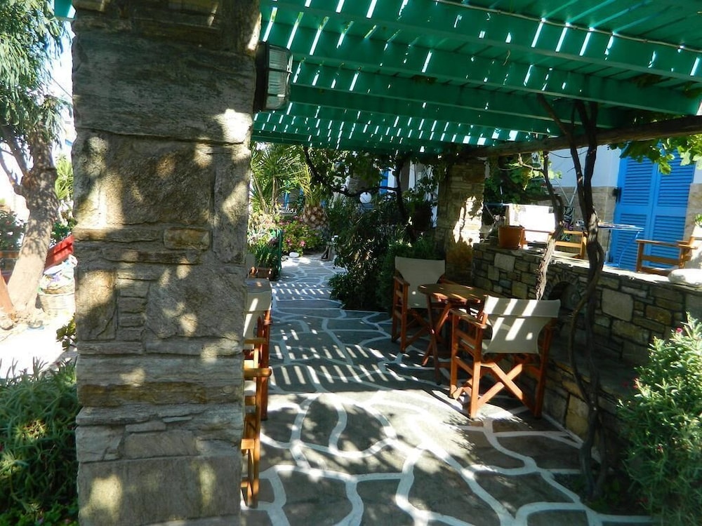 Hotel Ioanna Studios
