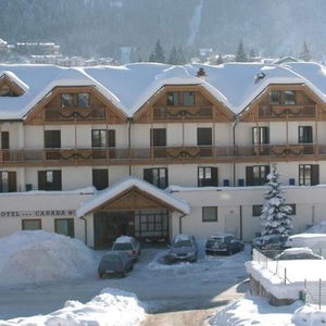 Hotel Canada cazare Andalo