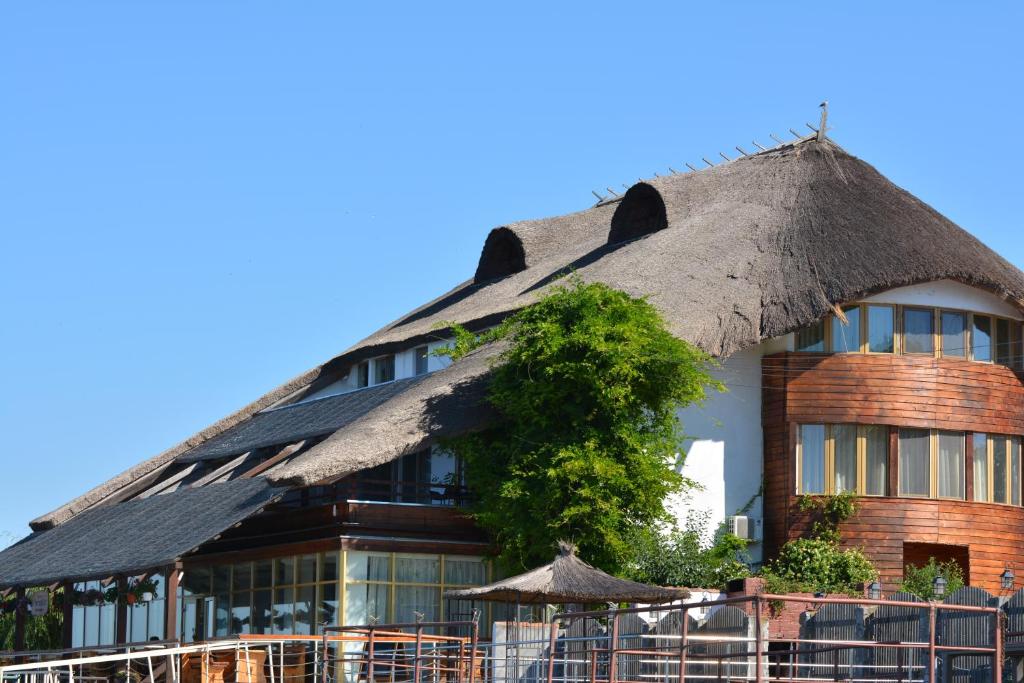 Paradise Delta House