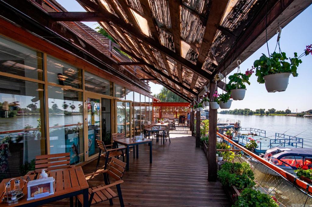 Paradise Delta House