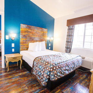 Hotel Anaheim Discovery Inn & Suites cazare Anaheim