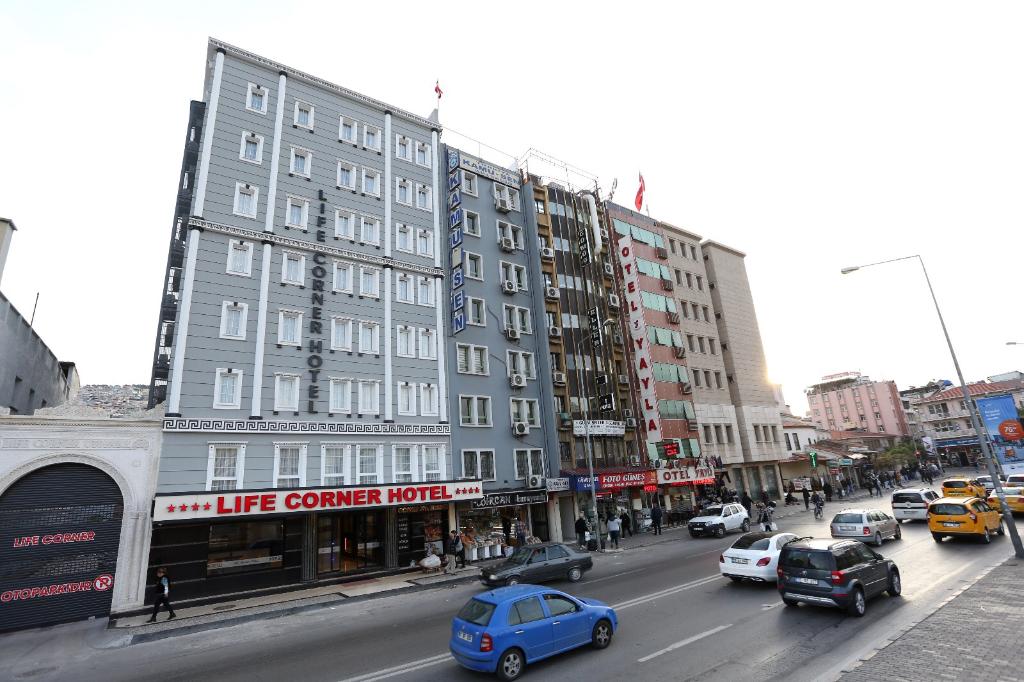 Hotel Life Corner Hotel