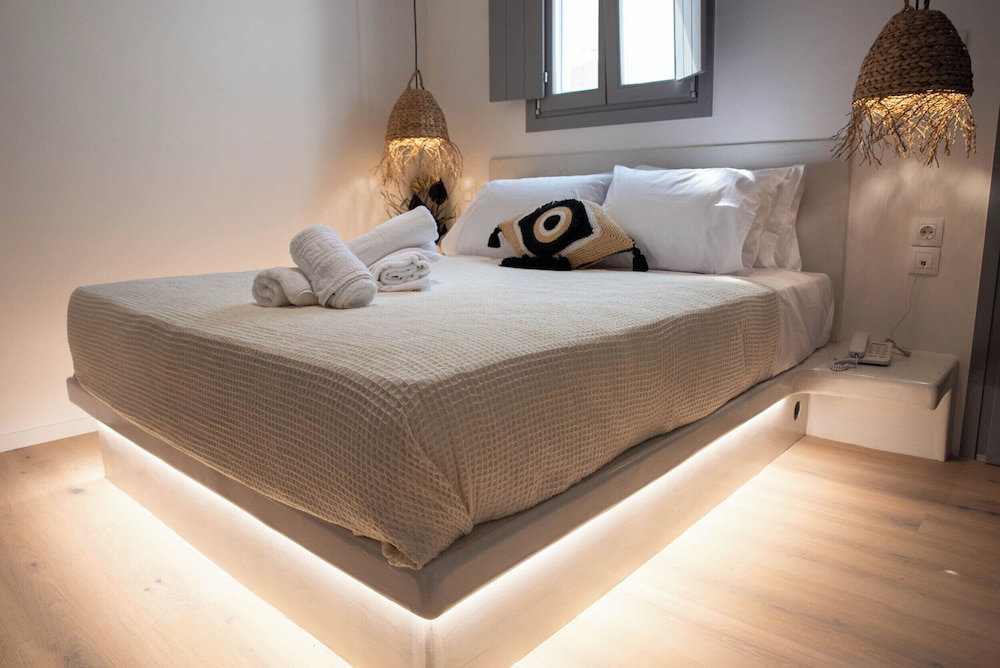 Hotel Aidani Luxurious Rooms