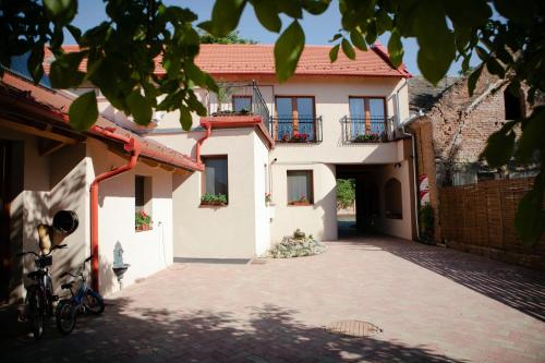 Ludo Apartman Hotel & Spa
