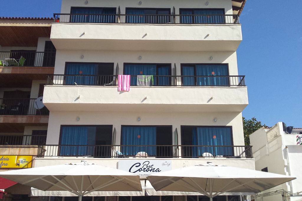 dal travel Hostal Port Corona
