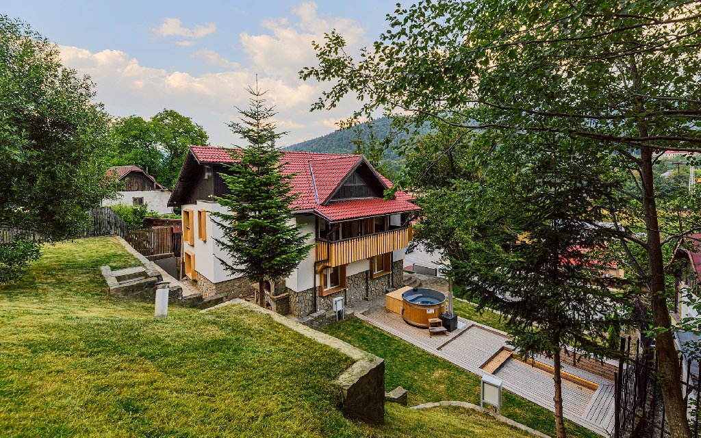 Blend Mountain Villa