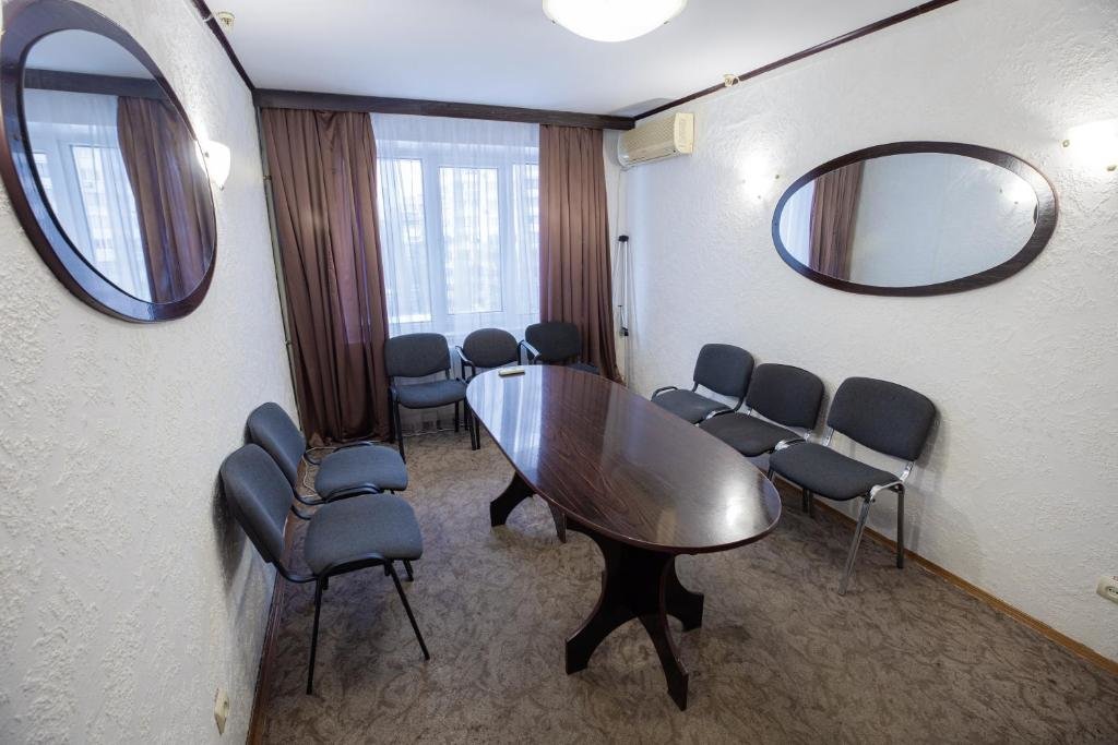 Hotel Mir