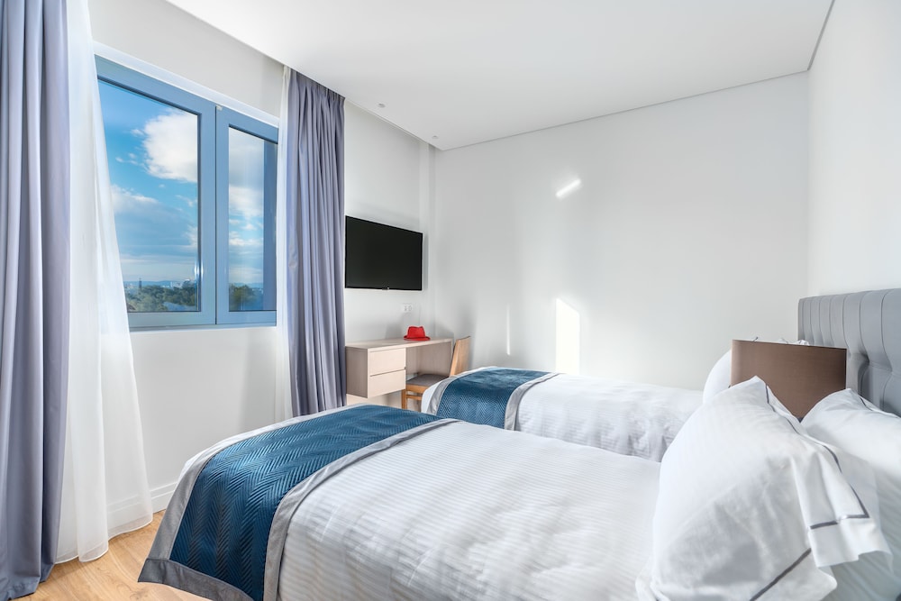 dal travel Glyfada Riviera Hotel