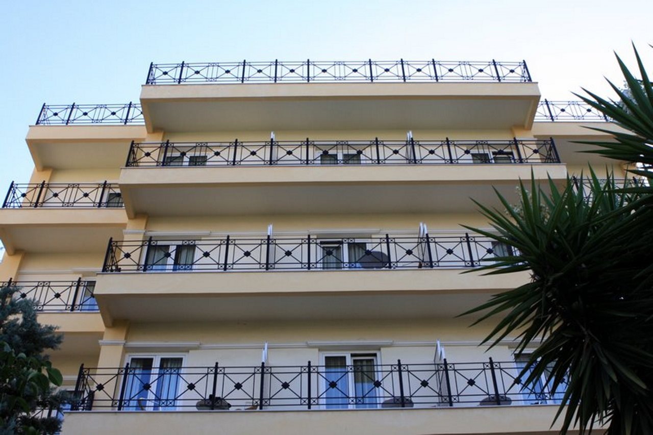 London Hotel