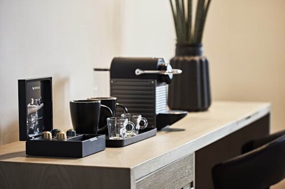 Cama Luxury Suites