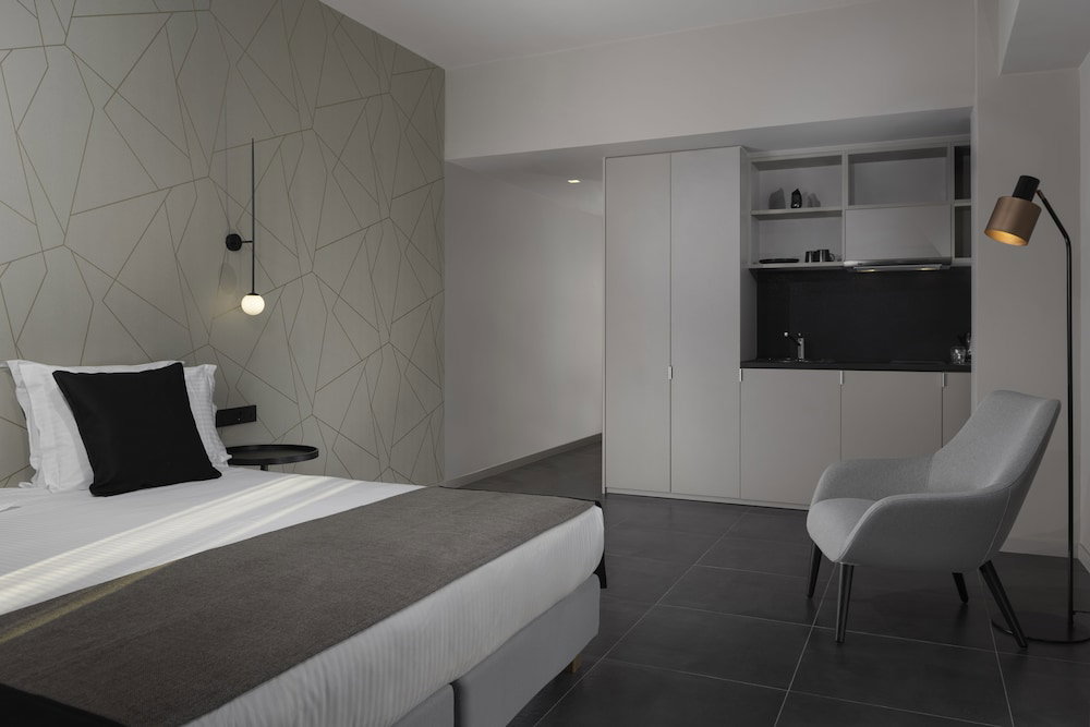 Azur Suites Glyfada