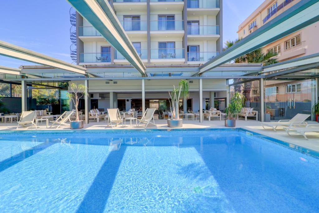 dal travel Palace Hotel