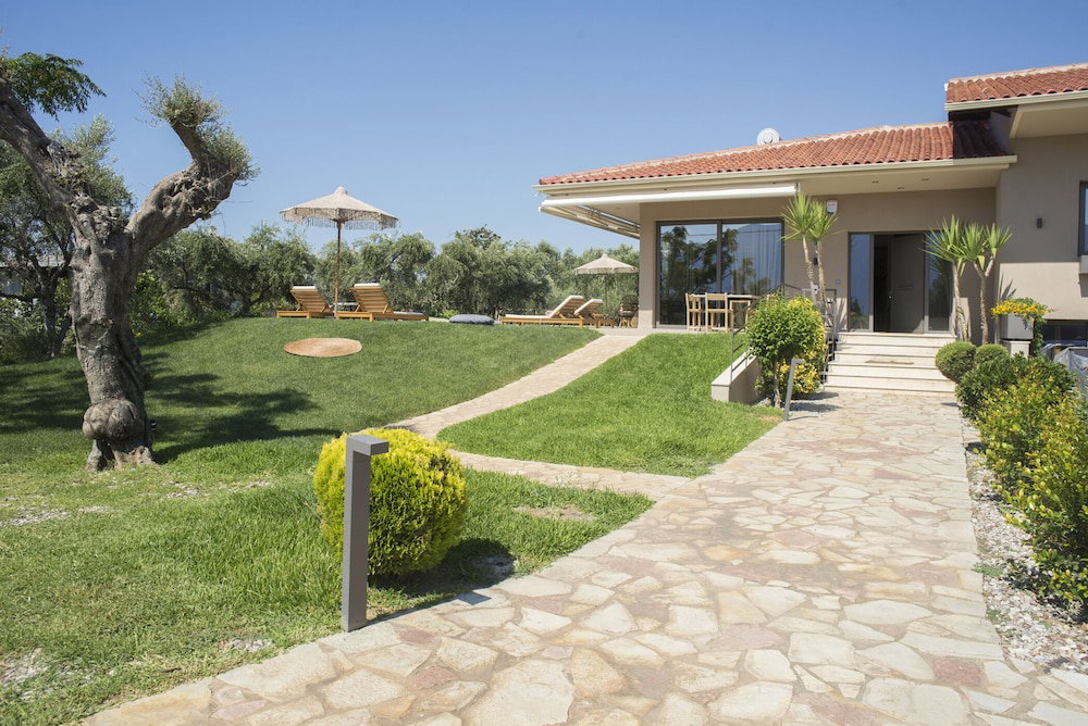 Hotel Elaia Grove