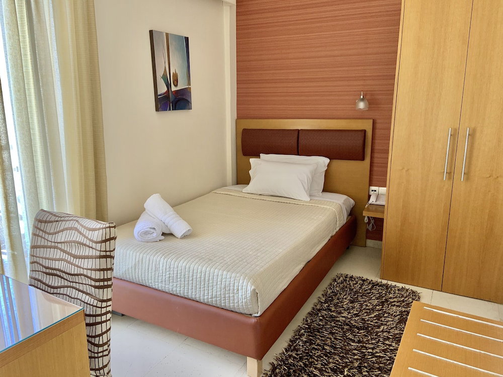 Hotel Flisvos