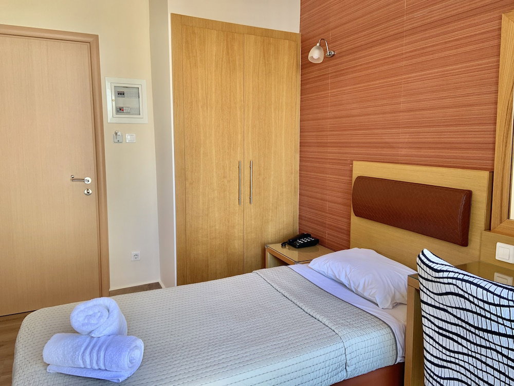 Hotel Flisvos