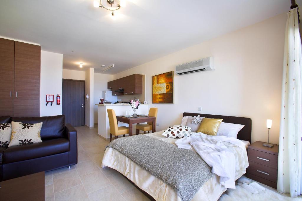 dal travel Chloraka Terrace Apartments