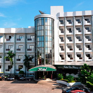 Hotel Vallée Des Princes Hôtel cazare Douala