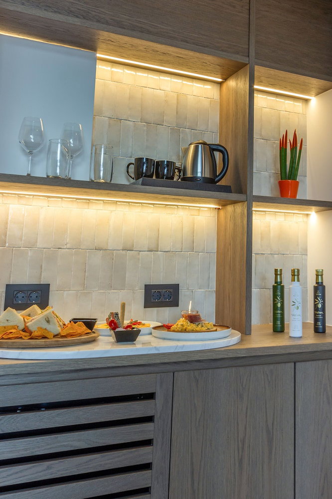 Hotel Acro Upscale Residences